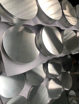Silvery Reflective Aluminum Circles and Discs with 99.5% Purity and Customizable Size and Thickness for Industrial Fixtures