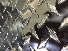 Алюминиевый рифленый лист круглой формы, заводская отделка, сплав 3000 и 5000 серий